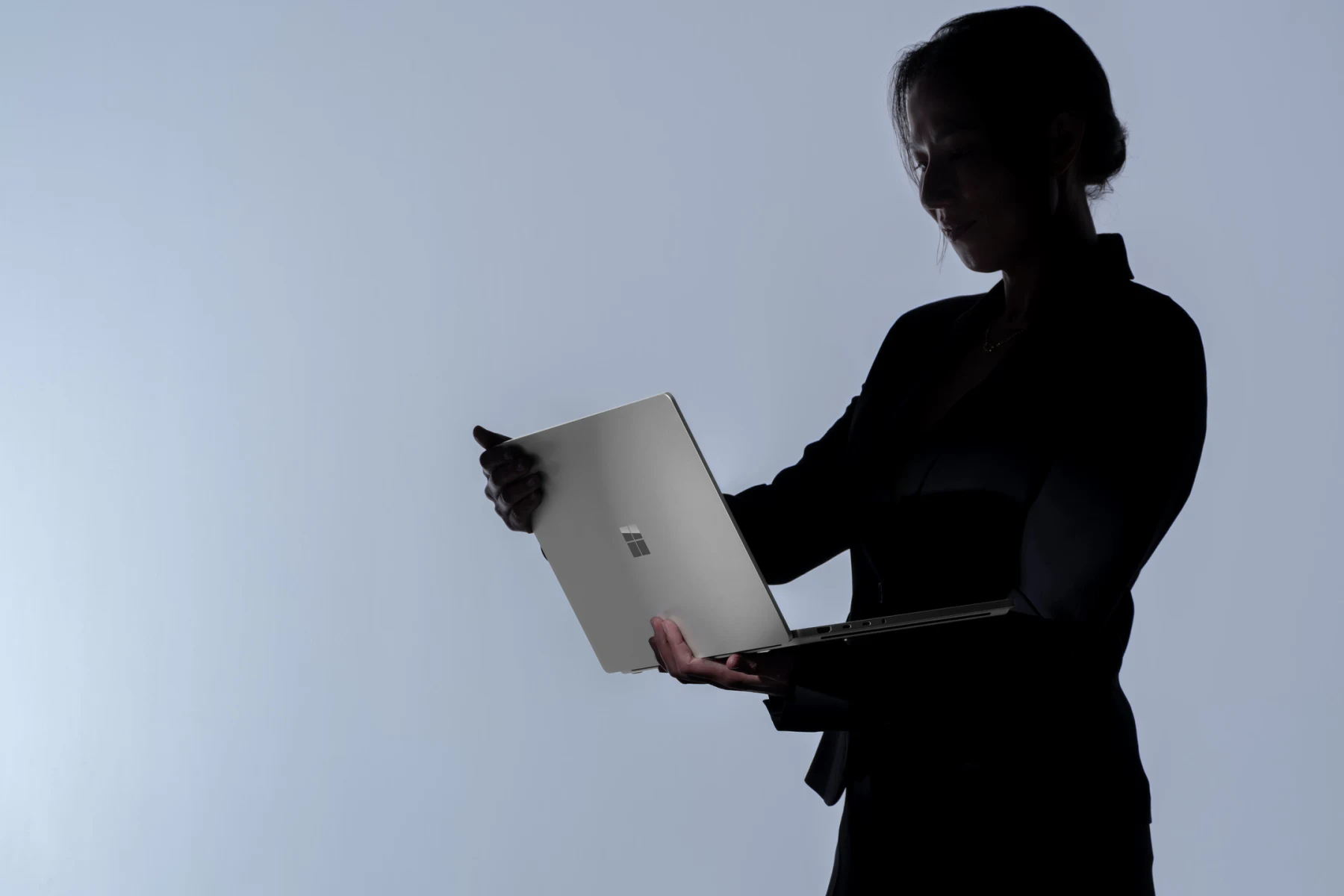 Bild des Beitrags Neuer Microsoft Surface Laptop Ultra for Business mit NVIDIA RTX Spark Bild des Beitrags Neuer Microsoft Surface Laptop Ultra for Business mit NVIDIA RTX Spark